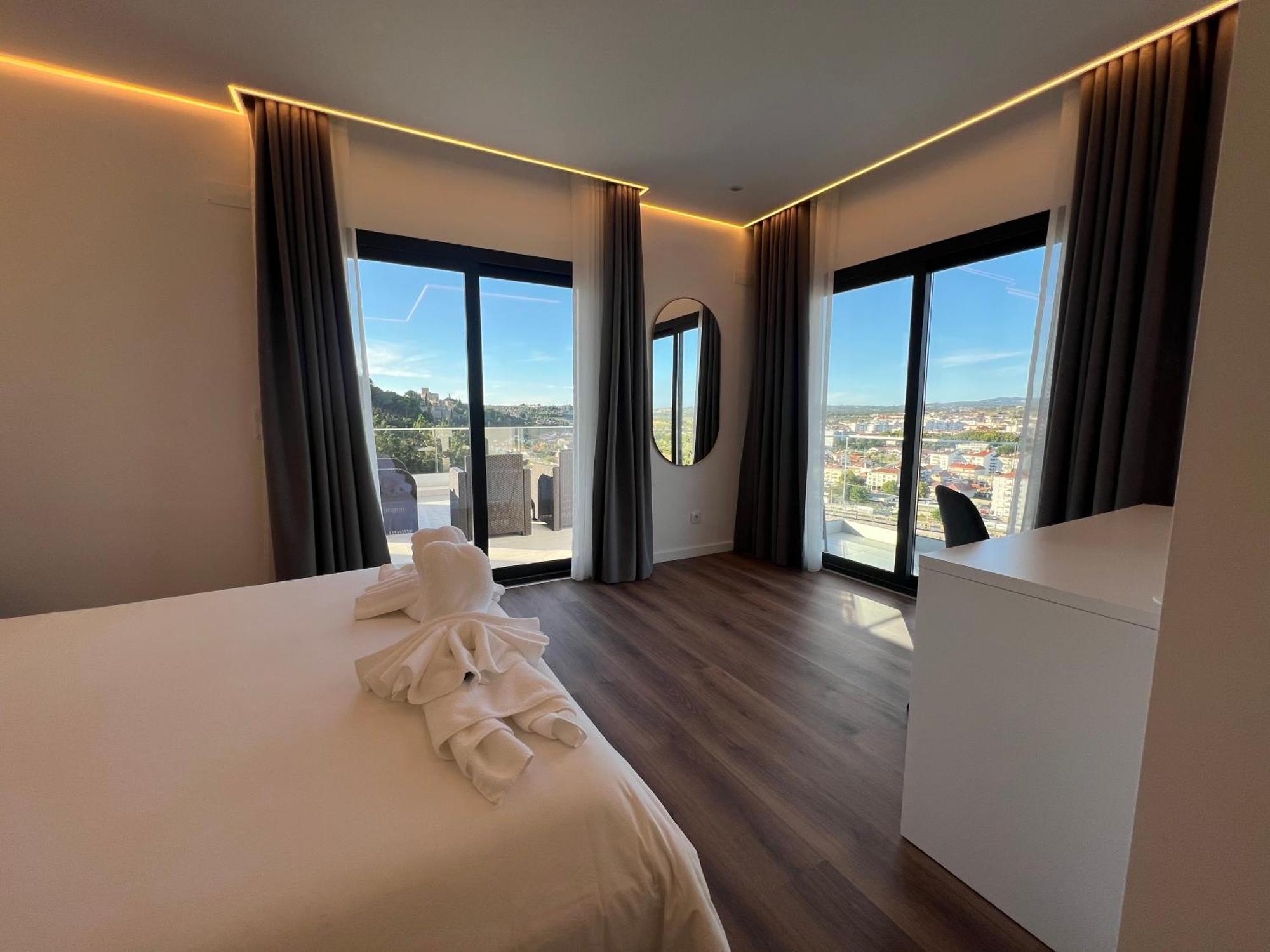 Vila Pombal Tomar - Luxury Apartment With Private Pool And Castle View Exterior foto